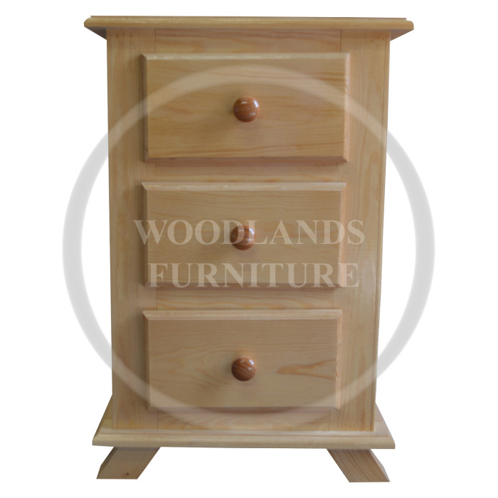 CROWN SOLID PINE 3 DRAWER BEDSIDE CABINET IN NATURAL POLISHED CROWN SOLID PINE 3 DRAWER BEDSIDE CABINET IN NATURAL POLISHED