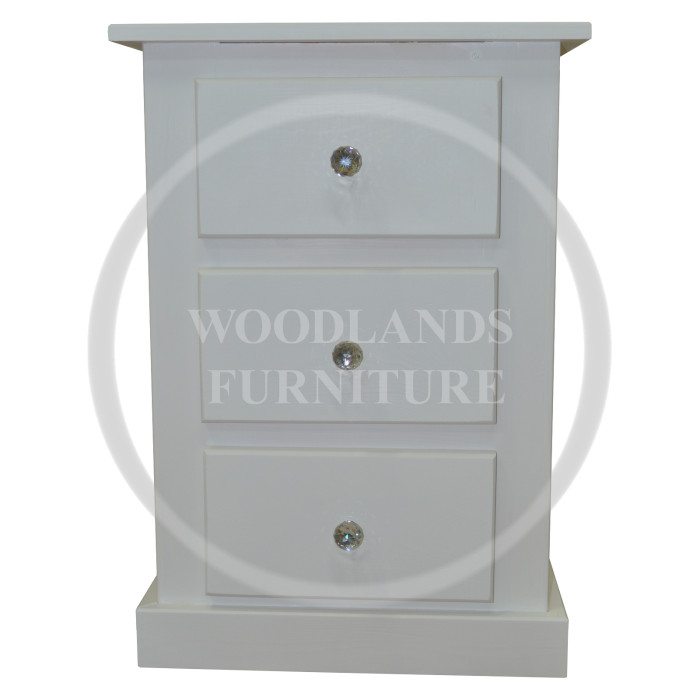 DEWSBURY SOLID PINE 3 DRAWER BEDSIDE IN WHITE DEWSBURY SOLID PINE 3 DRAWER BEDSIDE IN WHITE