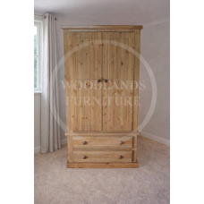 DEWSBURY GENTS SOLID PINE 2 DRAWER WARDROBE IN KENILWORTH POLISHED