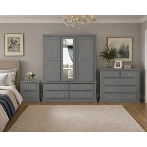 Handmade in England Dewsbury Triple 3 Piece Mirrored Bedroom Set in Grey Handmade in England Dewsbury Triple 3 Piece Mirrored Bedroom Set in Grey