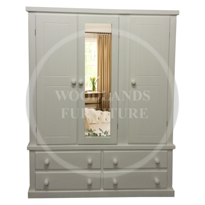 DEWSBURY TRIPLE 4 DRAWER MIRRORED WARDROBE IN WHITE DEWSBURY TRIPLE 4 DRAWER MIRRORED WARDROBE IN WHITE