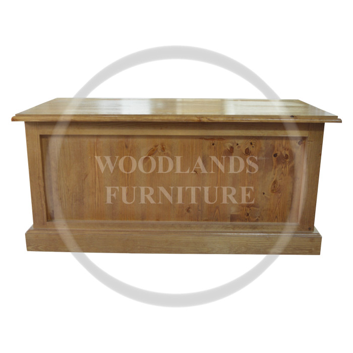 VICTORIAN SOLID PINE OTTOMAN STORAGE BOX IN KENILWORTH POLISHED VICTORIAN SOLID PINE OTTOMAN STORAGE BOX IN KENILWORTH POLISHED